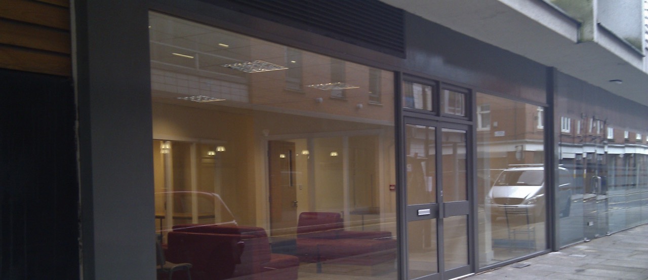 <h1>Aluminium fabrication supply and fit </h1>
• Aluminium shopfronts • Entrances • Aluminium curtain walling
• Aluminium sliding doors • Aluminium windows Aluminium fabrication supply and fit